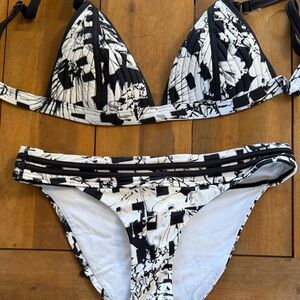 Black and White Bikini Set